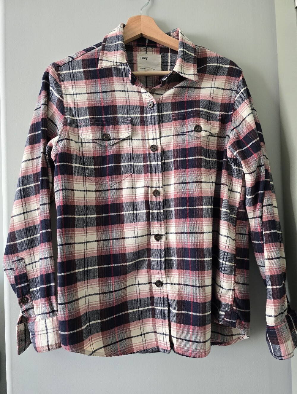 Tilley Pink & Navy Plaid Button-Up Shirt Size Medium